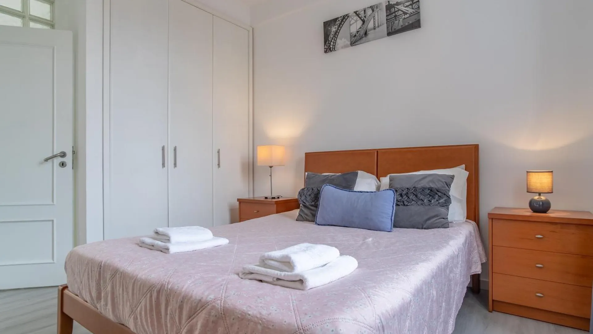 Duas Torres View Apartment Φουνκάλ